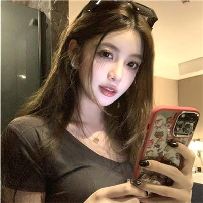 锁红颜